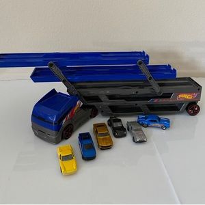 Hot Wheels Hauler + cars